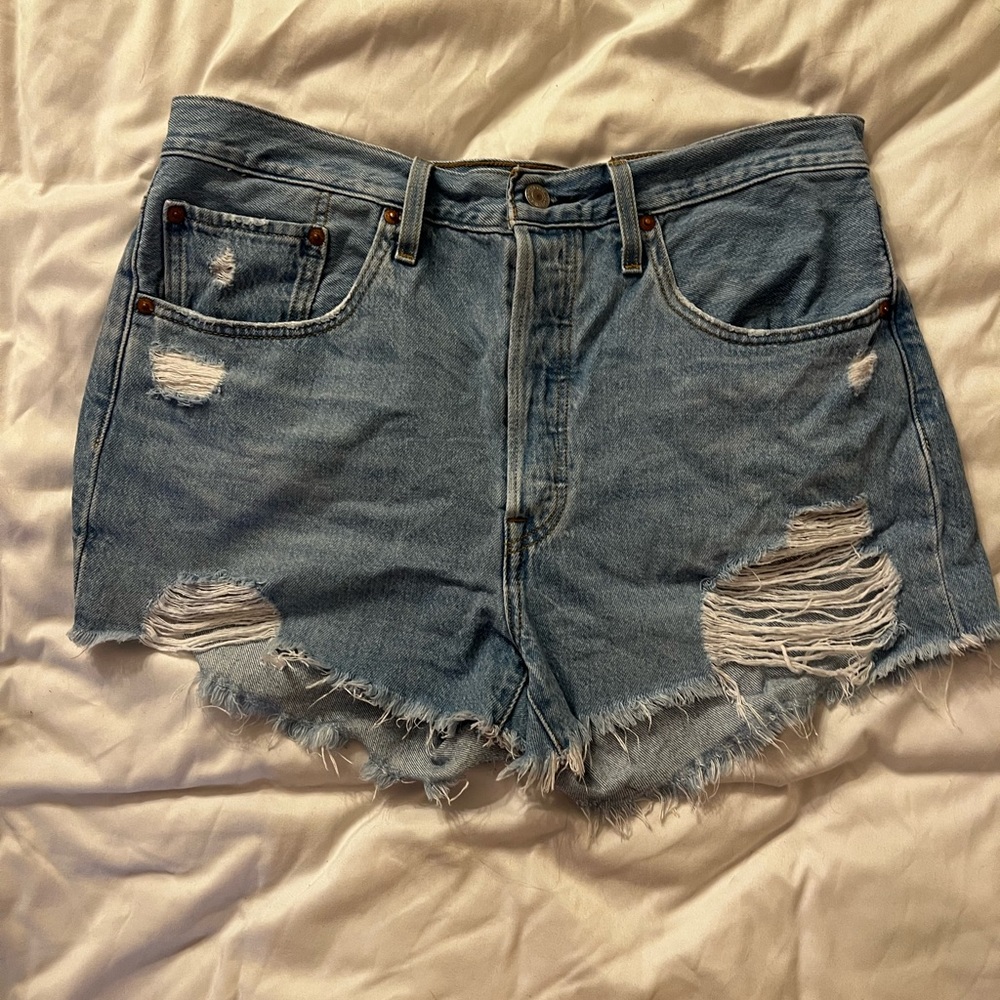 Womens Levi Jean shorts W31